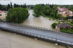 Alluvione, alle famiglie un primo contributo da 5.000 euro per l’immediato sostegno, con un acconto di 3.000