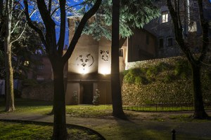 “Era una notte buia e luminosa”, al via le visite guidate alla mostra di Fabrizio Corneli in centro storico