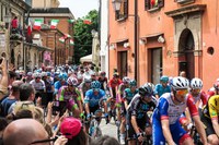 Giro d’Italia, oltre diecimila persone per la partenza dell’11^ tappa da Santarcangelo