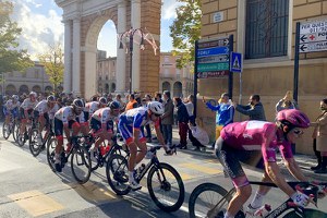 Giro d’Italia, partenza da Santarcangelo per la tappa che attraverserà l’Emilia-Romagna