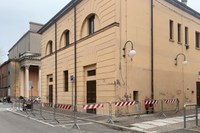 Maltempo, in via Cavallotti il restringimento della carreggiata per danni al tetto della ex biblioteca