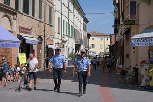 Weekend Santarcangelo: rafforzata la presenza degli agenti della Polizia locale con il coordinamento dei Carabinieri